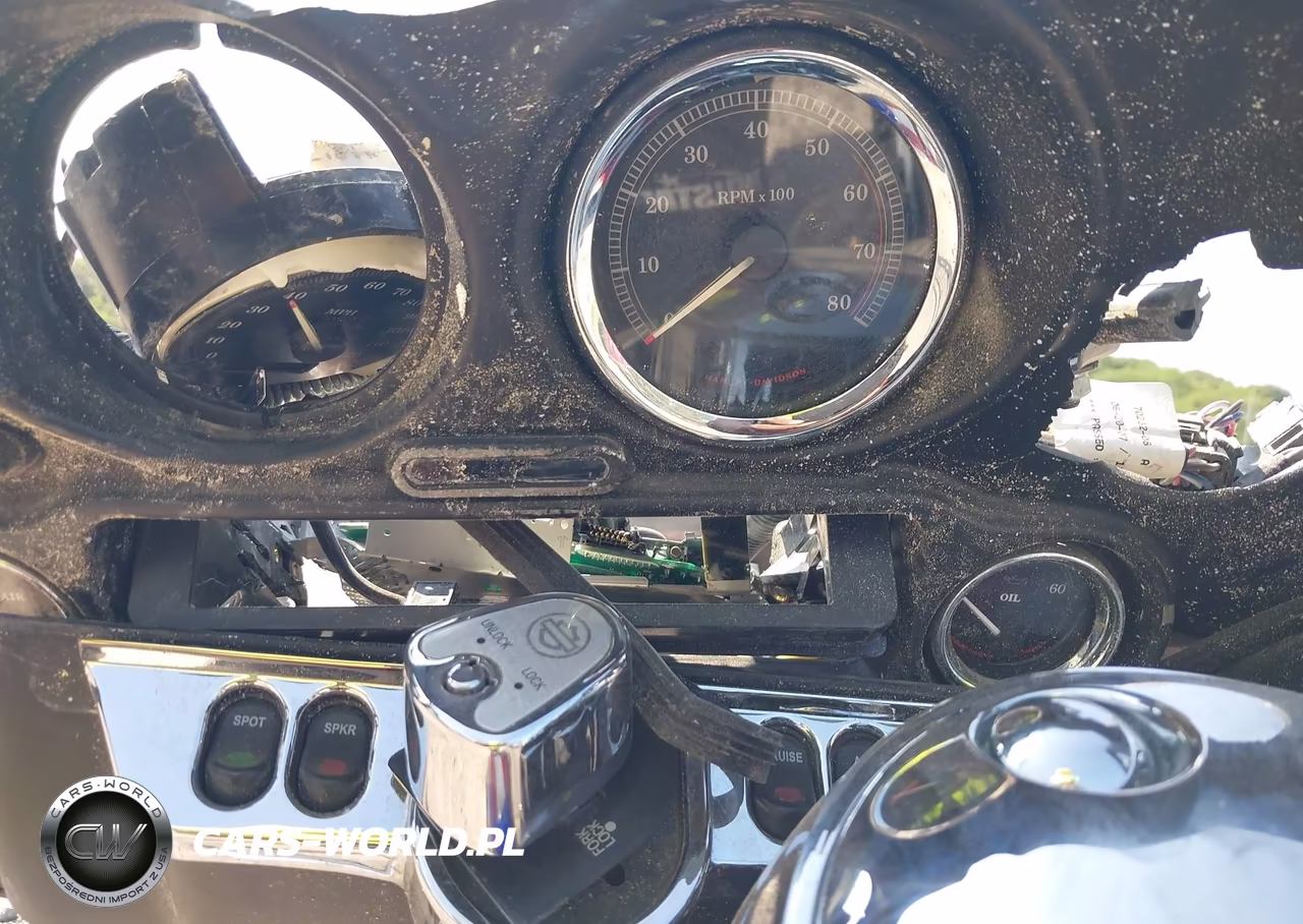 2008 Harley-Davidson Flhtcui VIN:1HD1FC4138Y603107 - 7