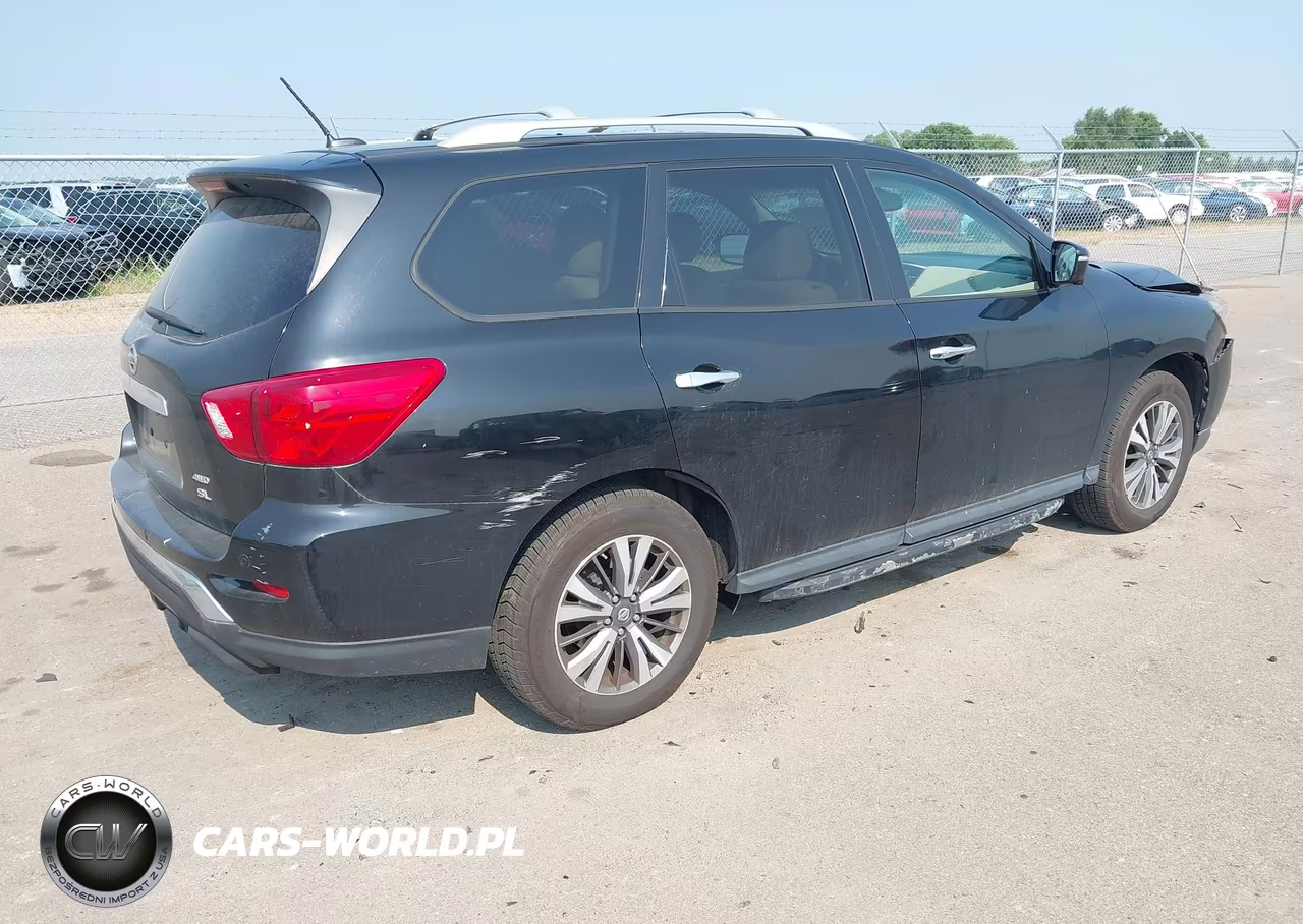 2017 Nissan Pathfinder Platinum-S-Sl-Sv VIN:5N1DR2MM7HC600035 - 4