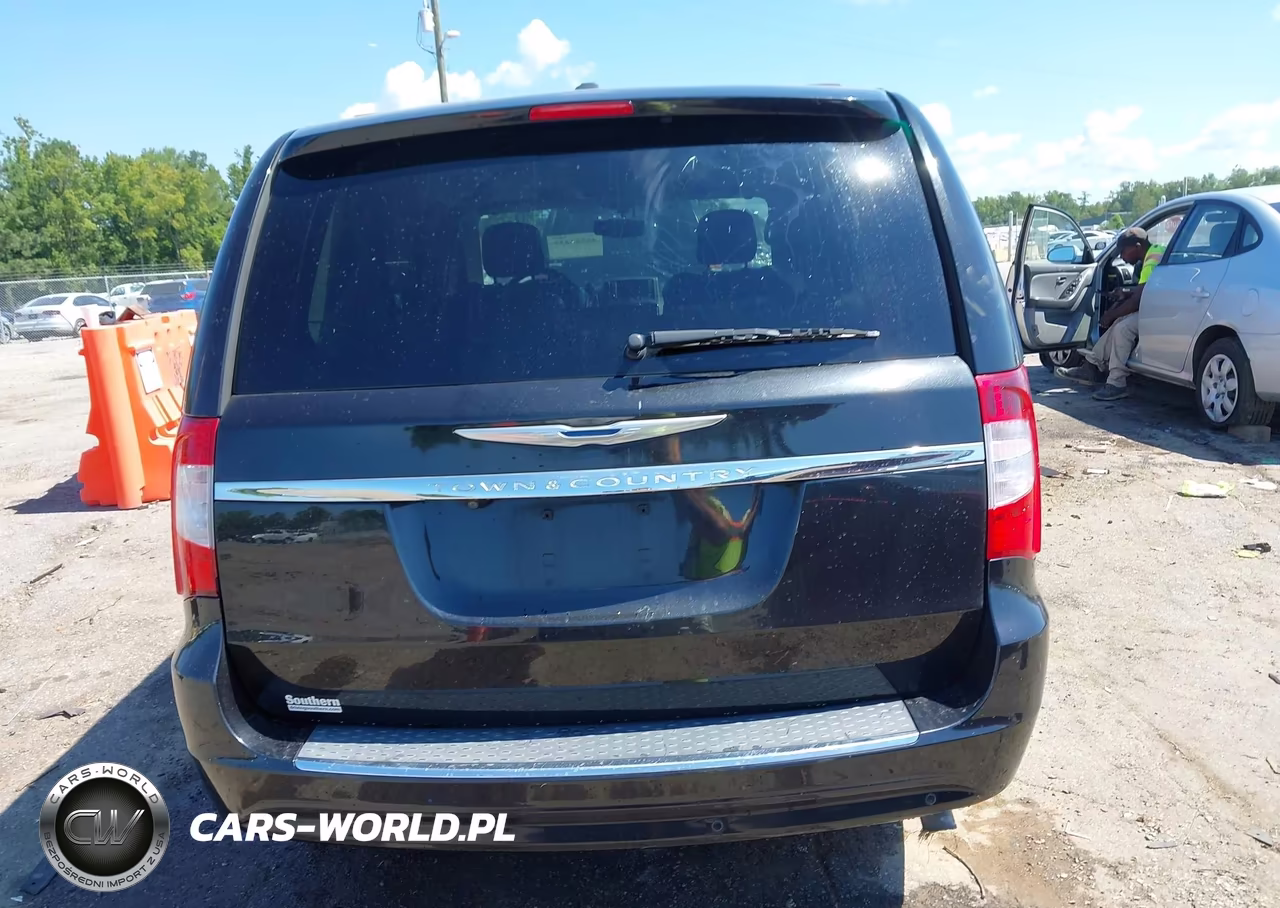2014 Chrysler Town & Country Touring-L 30Th Anniversary VIN:2C4RC1CG5ER300742 - 16