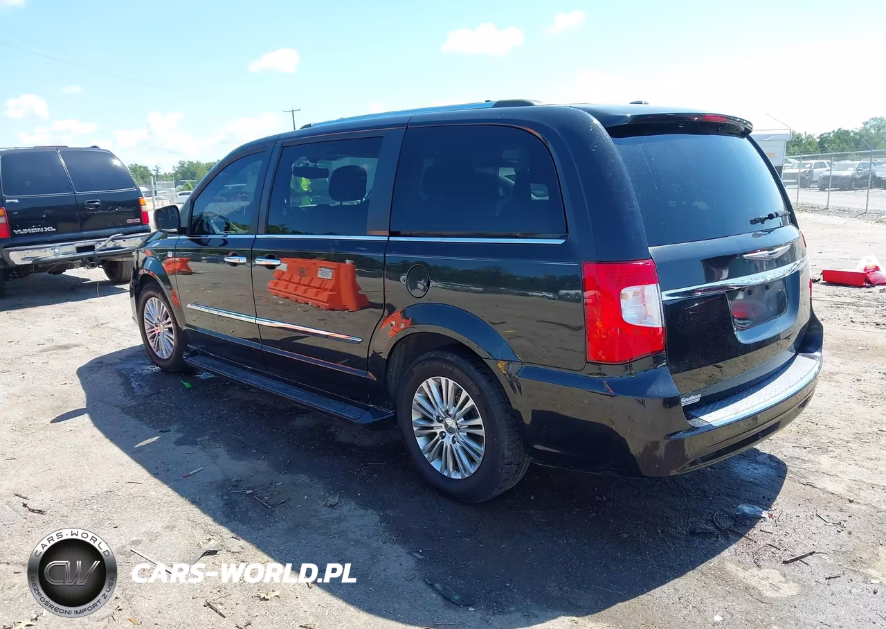 2014 Chrysler Town & Country Touring-L 30Th Anniversary VIN:2C4RC1CG5ER300742 - 3