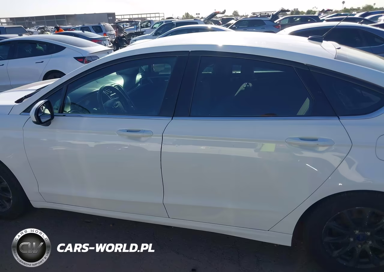 2017 Ford Fusion S VIN:3FA6P0G75HR180375 - 14