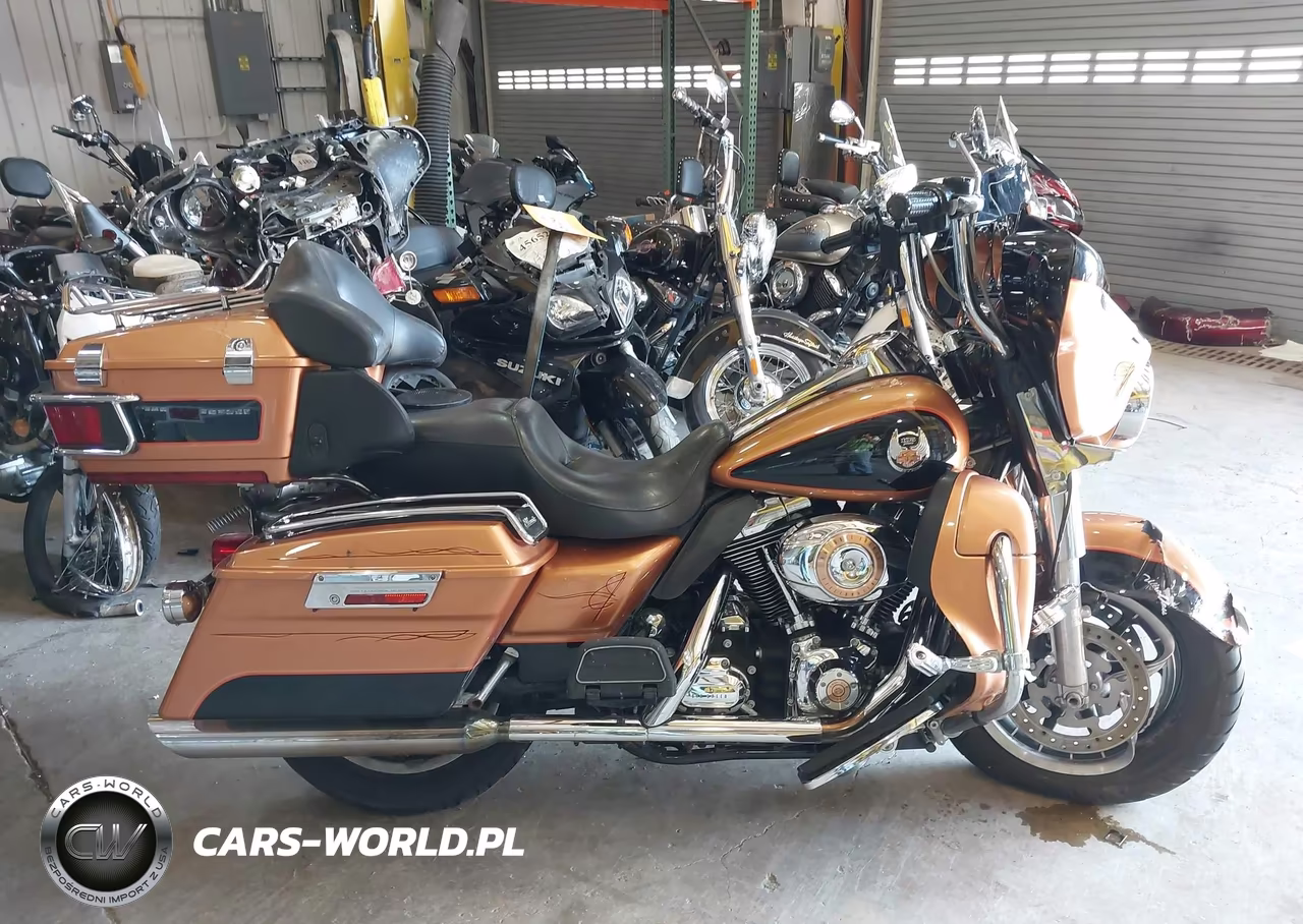 2008 Harley-Davidson Flhtcui 105Th Anniversary Edition VIN:1HD1FC4448Y646249 - 11
