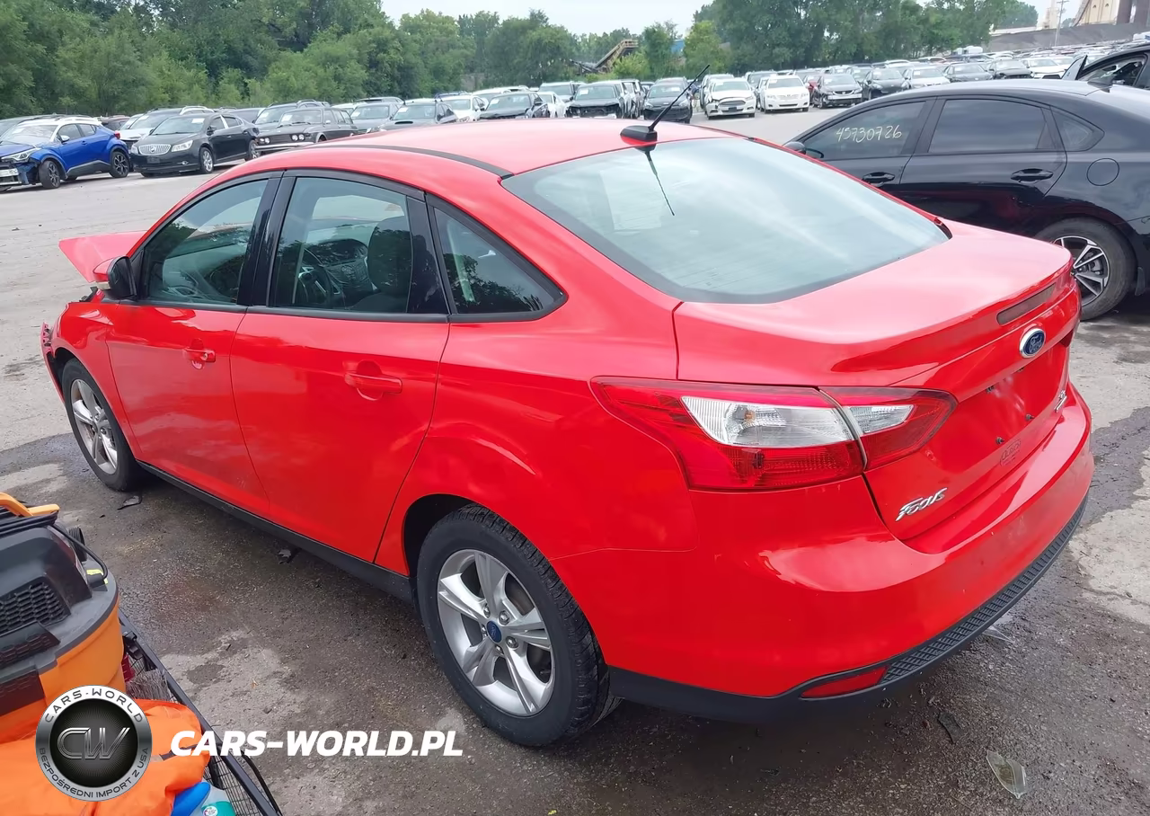 2013 Ford Focus Se VIN:1FADP3F24DL263870 - 3