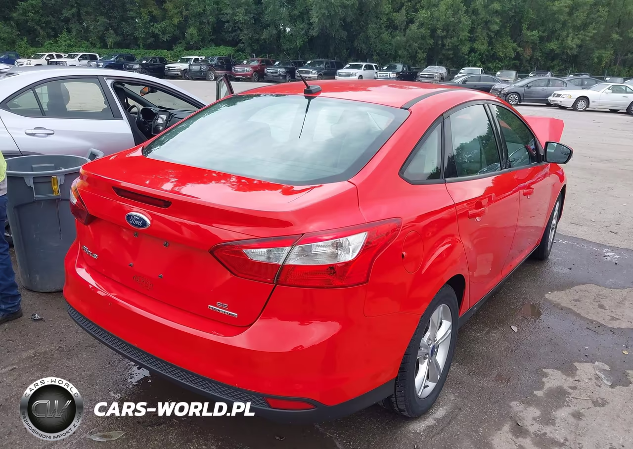 2013 Ford Focus Se VIN:1FADP3F24DL263870 - 4