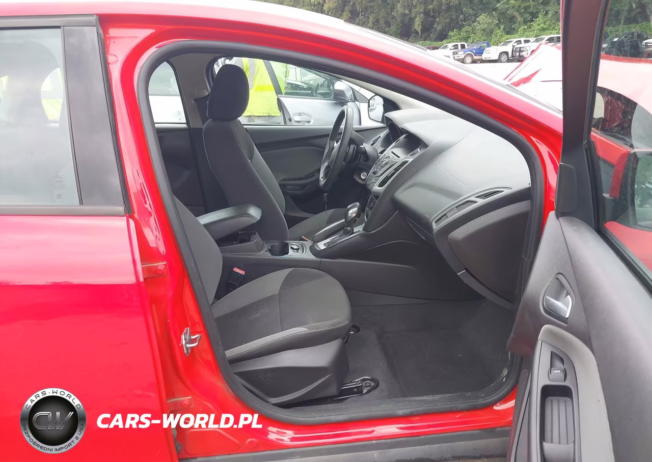2013 Ford Focus Se VIN:1FADP3F24DL263870 - 5