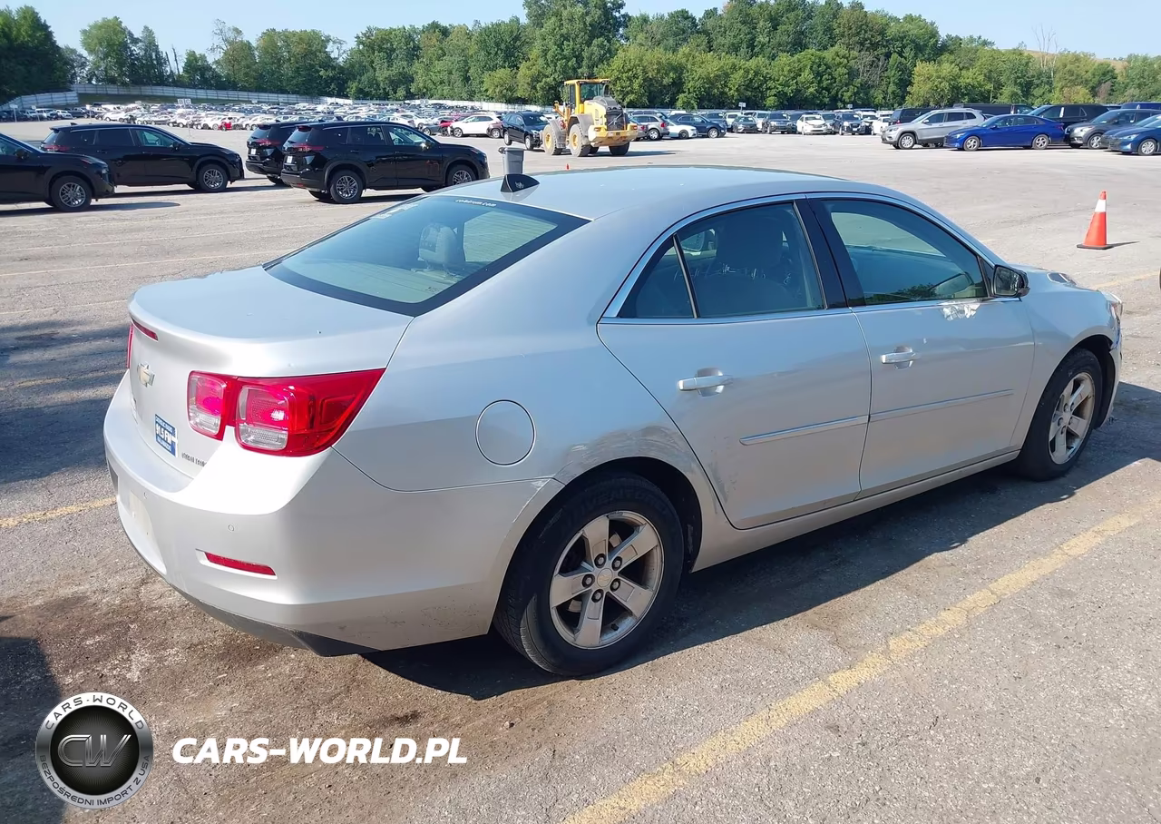 2013 Chevrolet Malibu 1Ls VIN:1G11B5SA4DF125435 - 4