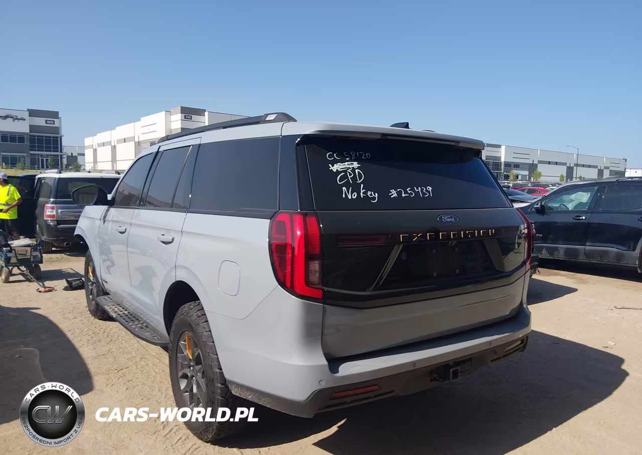 2026 Ford Expedition Tremor VIN:1FMJU1RG2TEA04312 - 3