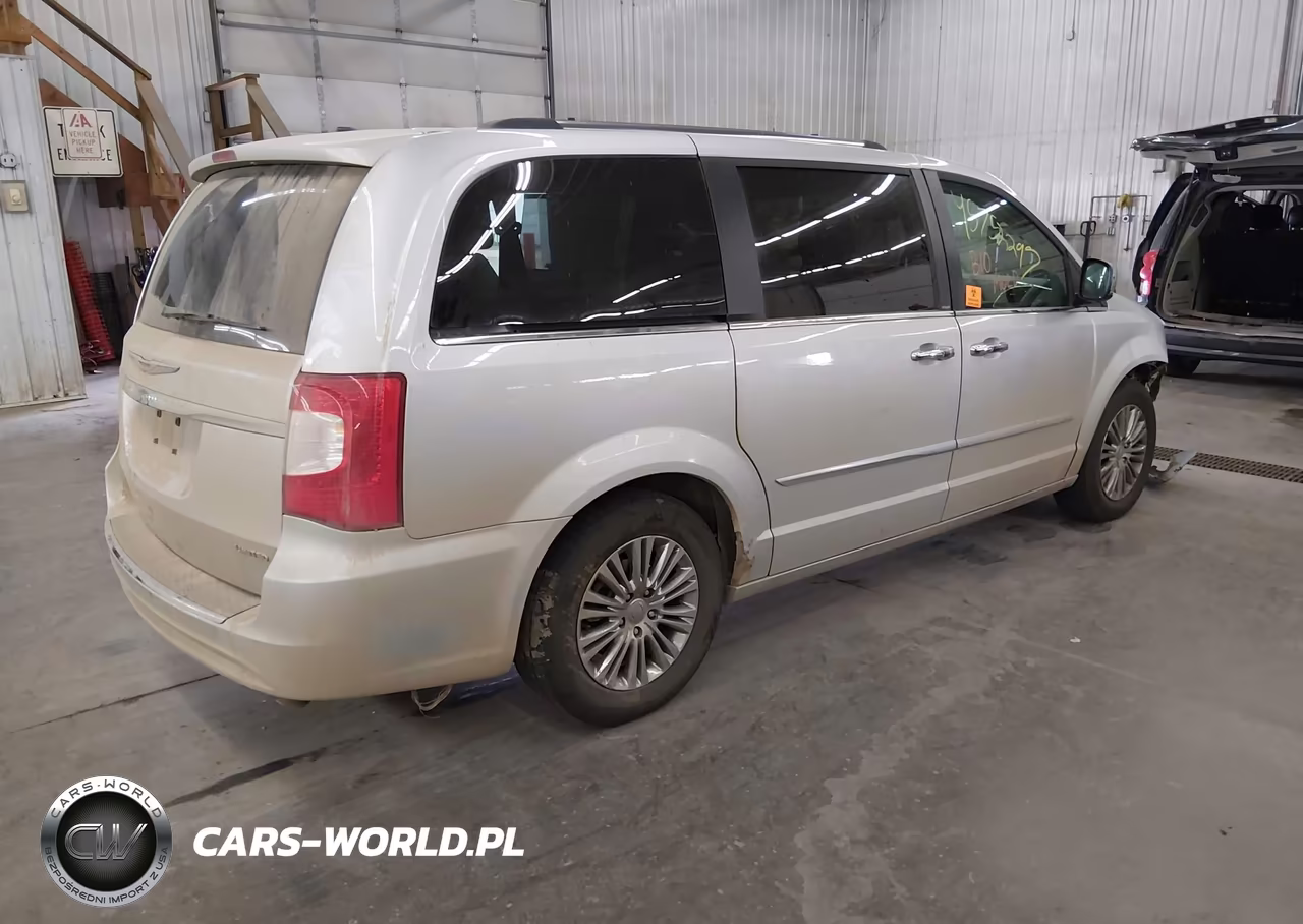 2011 Chrysler Town & Country Limited VIN:2A4RR6DG8BR652987 - 4