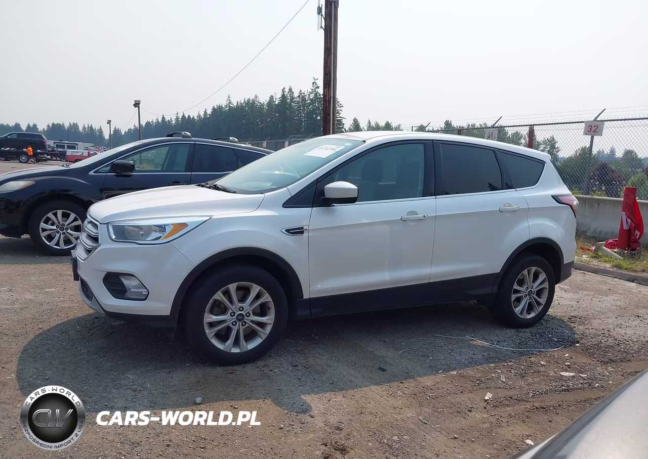 2017 Ford Escape Se VIN:1FMCU9GD4HUC51747 - 15