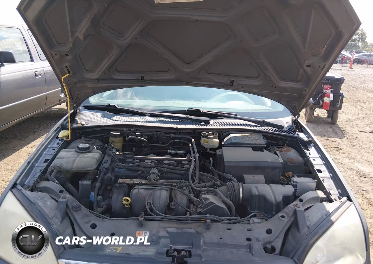 2005 Ford Focus Zx4 VIN:1FAFP34N95W272666 - 10