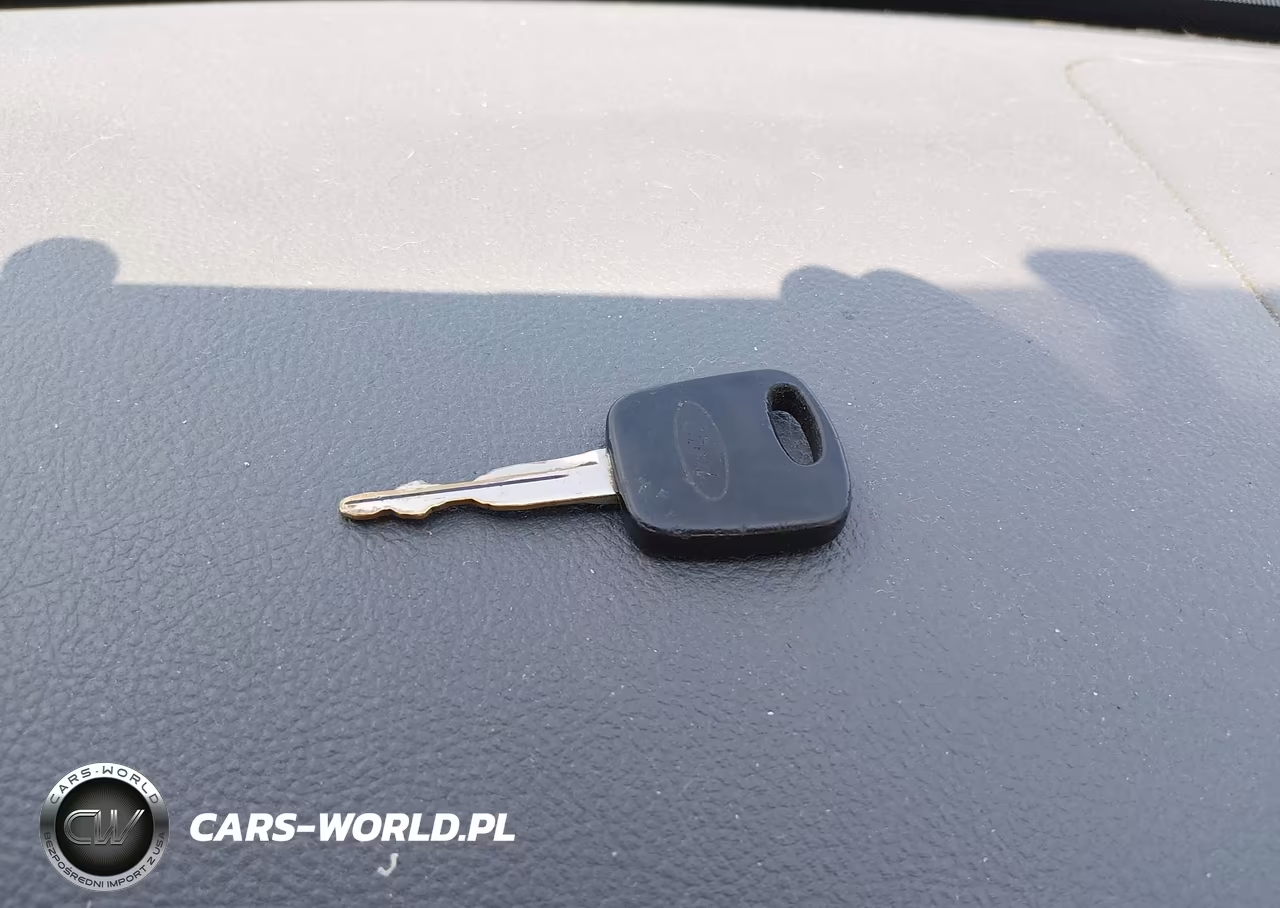 2005 Ford Focus Zx4 VIN:1FAFP34N95W272666 - 11