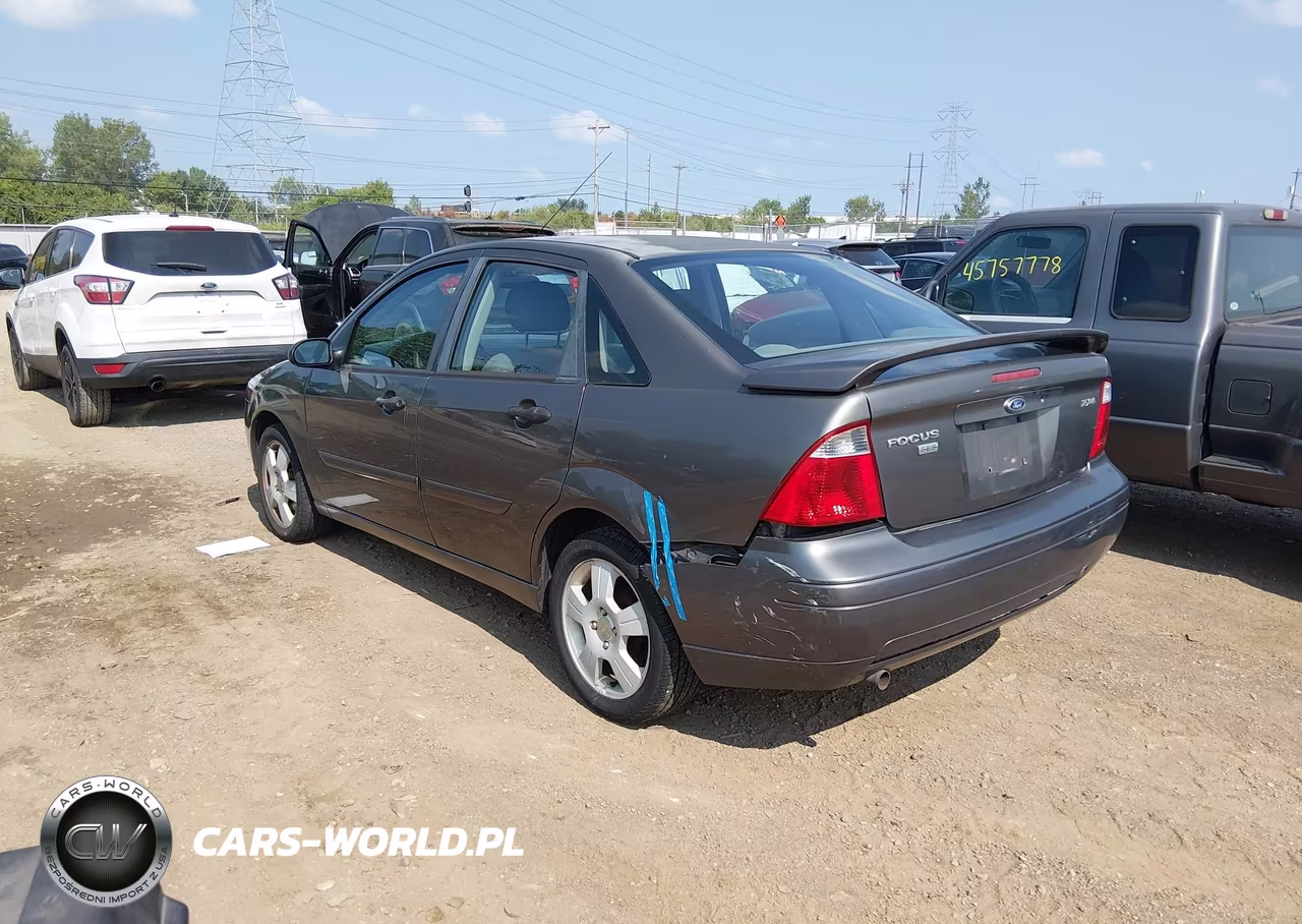 2005 Ford Focus Zx4 VIN:1FAFP34N95W272666 - 3