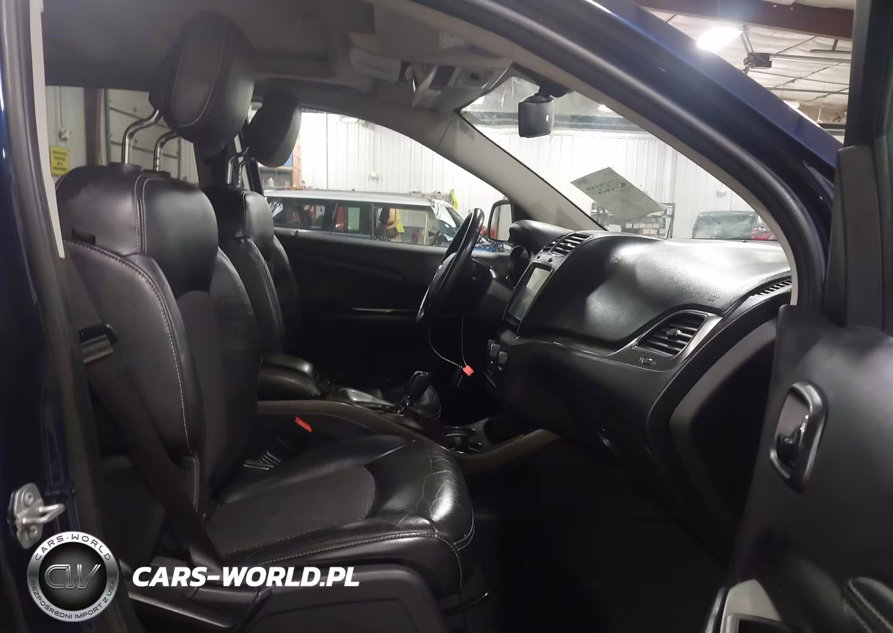 2017 Dodge Journey Crossroad Plus VIN:3C4PDCGB7HT603618 - 5