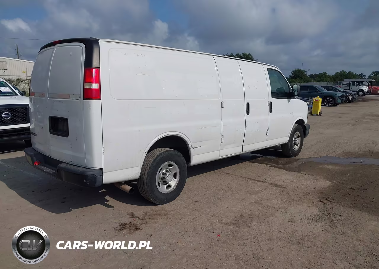 2017 Chevrolet Express 2500 Work Van VIN:1GCWGBFF0H1217650 - 4