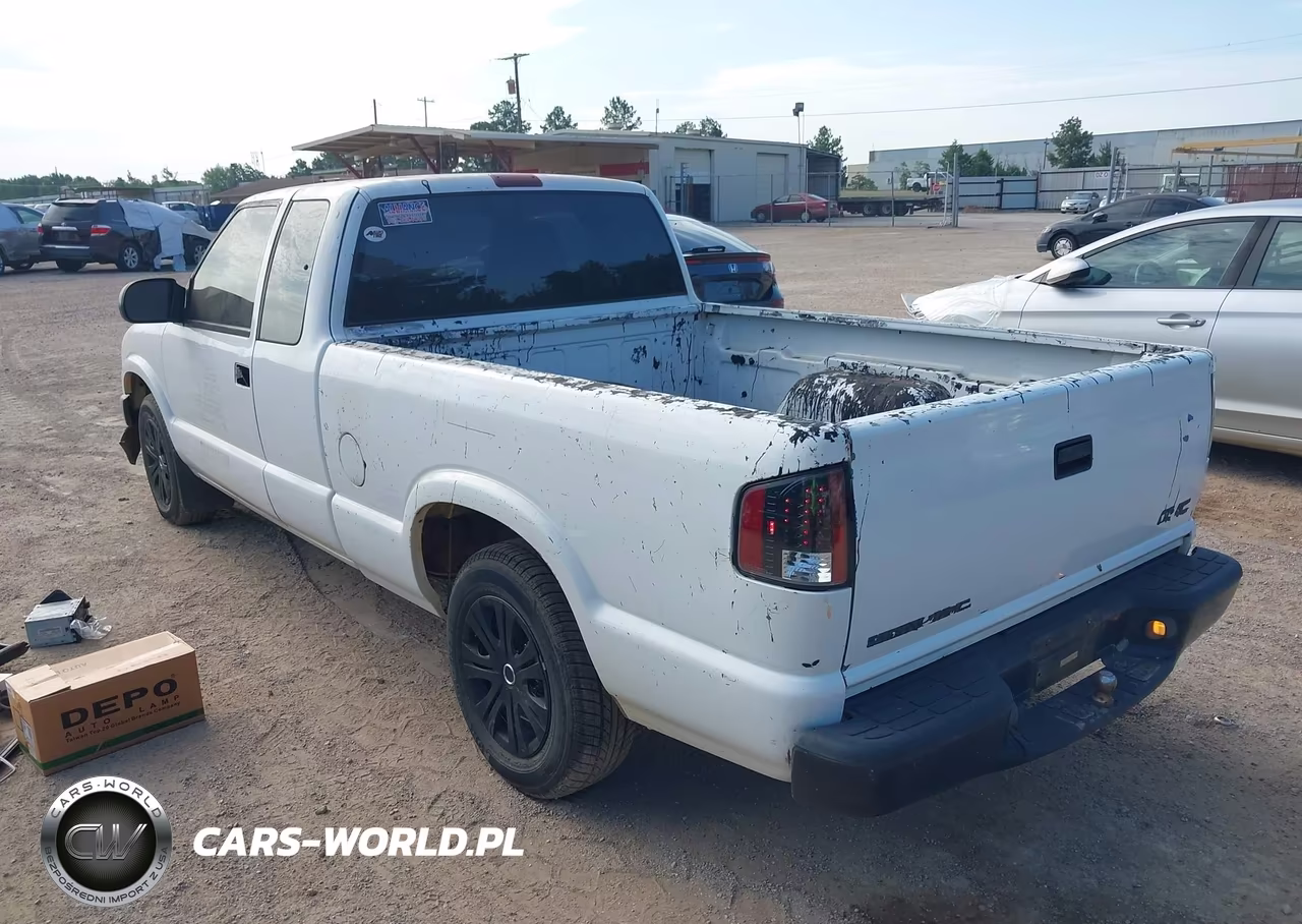 2003 Chevrolet S-10 VIN:1GCCS19XX38178355 - 3