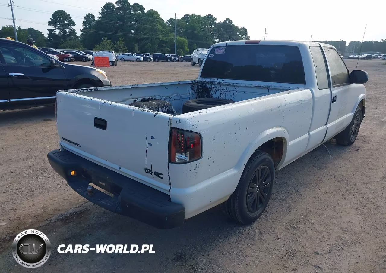 2003 Chevrolet S-10 VIN:1GCCS19XX38178355 - 4