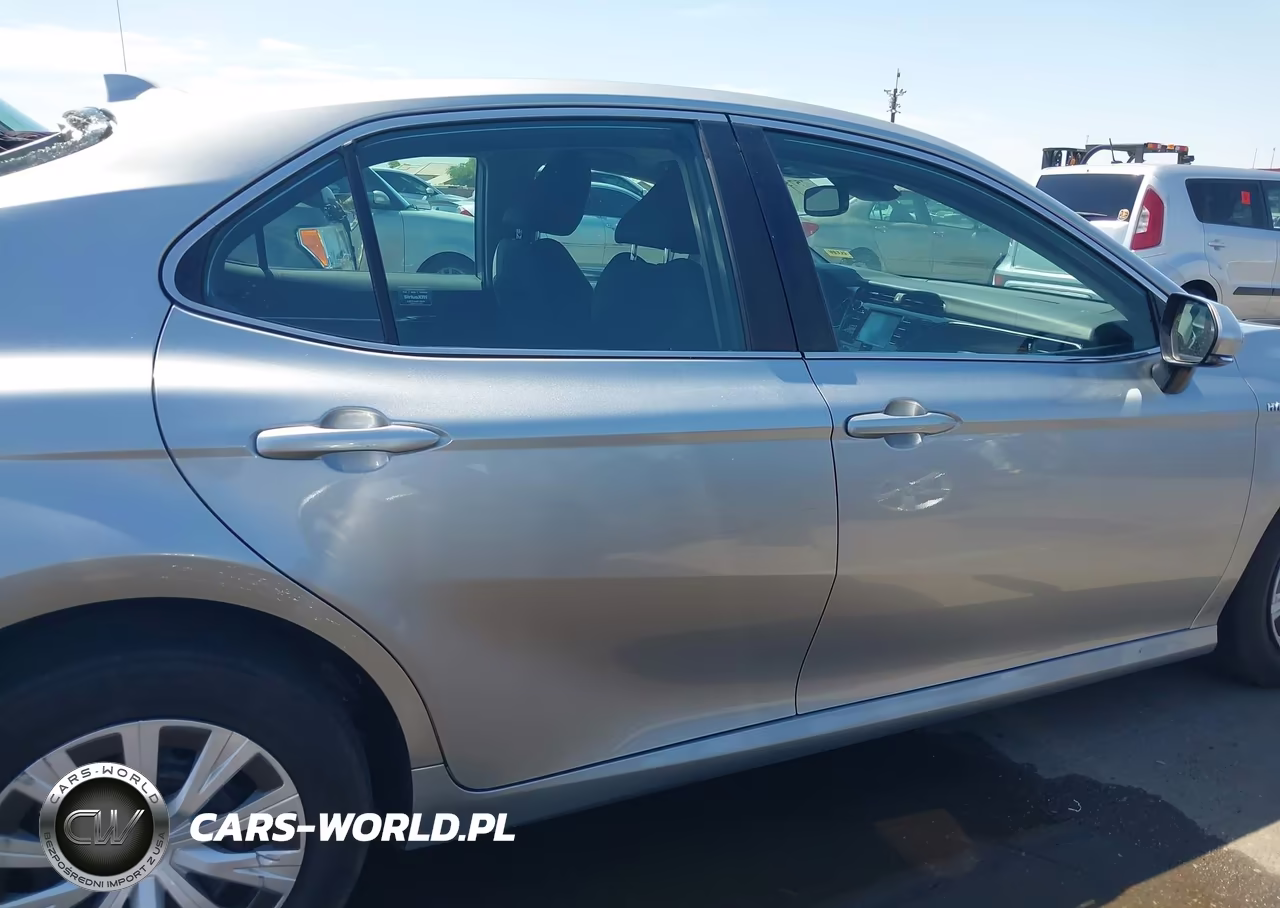 2020 Toyota Camry Le Hybrid VIN:4T1L31AK0LU530942 - 13