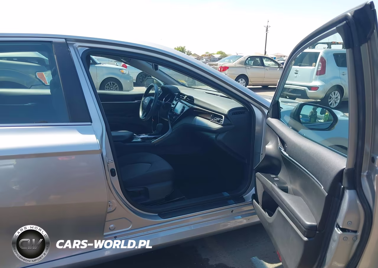 2020 Toyota Camry Le Hybrid VIN:4T1L31AK0LU530942 - 5