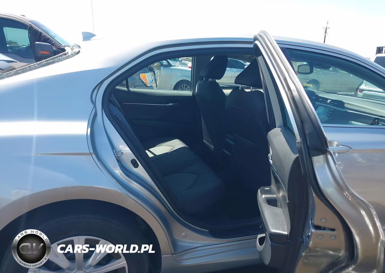 2020 Toyota Camry Le Hybrid VIN:4T1L31AK0LU530942 - 8