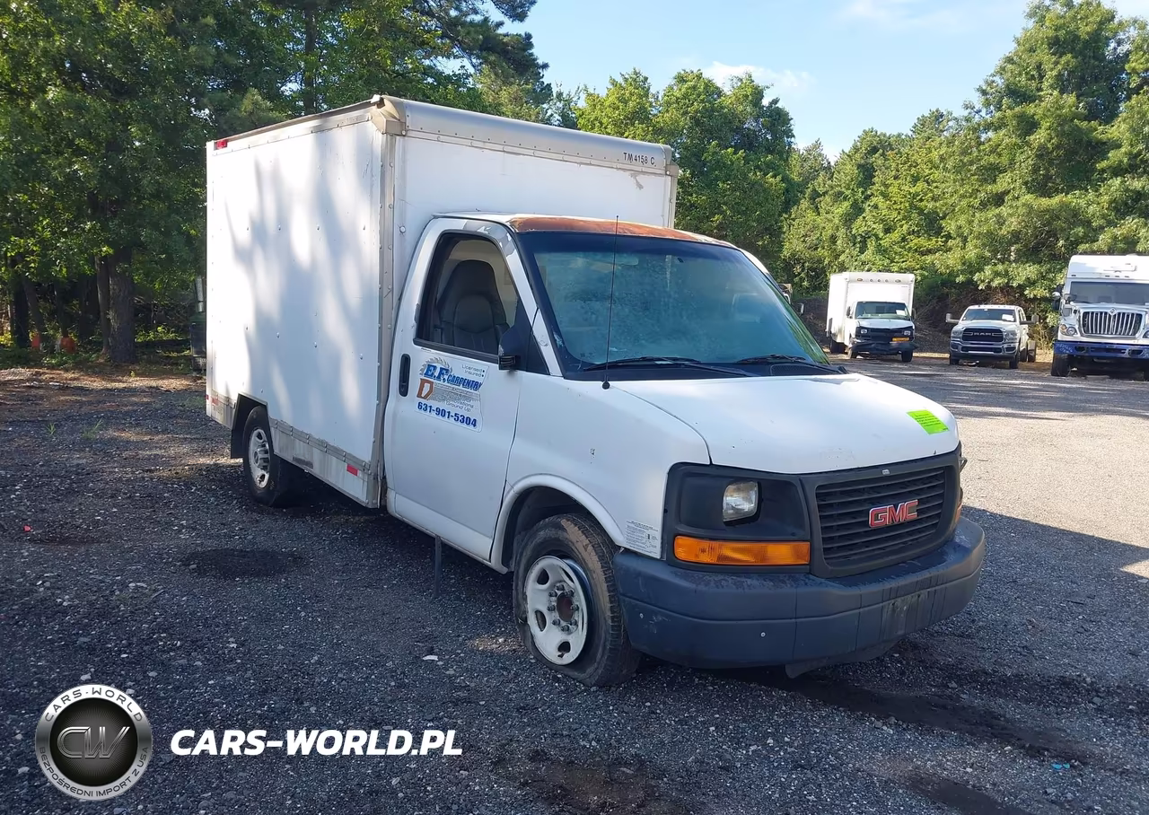 2009 GMC Savana Cutaway Work Van