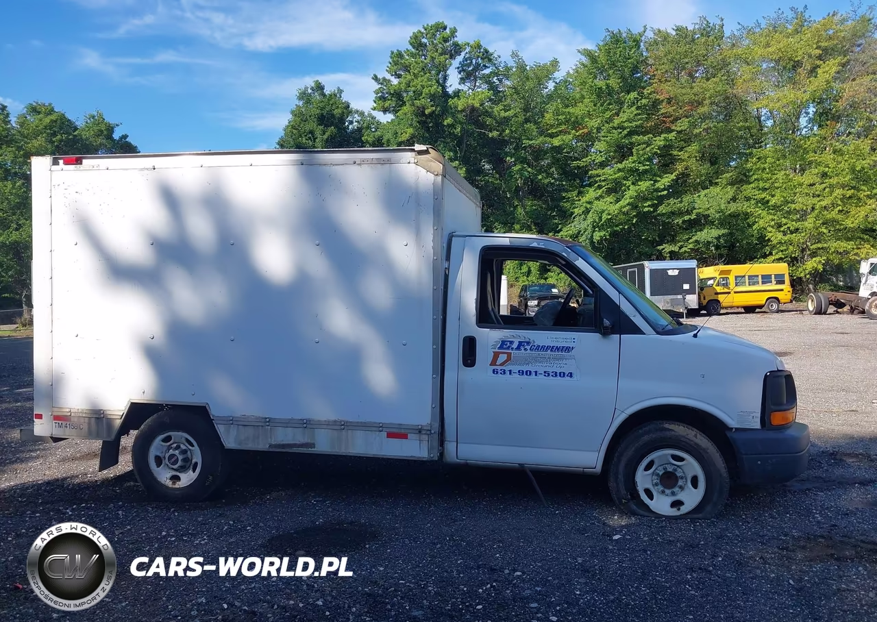 2009 GMC Savana Cutaway Work Van VIN:1GDGG31C991900158 - 13