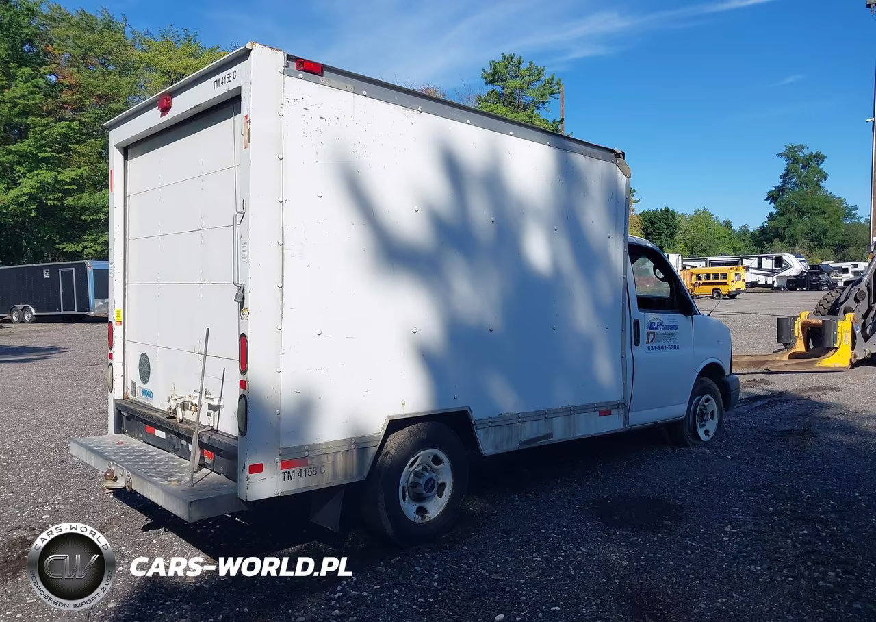 2009 GMC Savana Cutaway Work Van VIN:1GDGG31C991900158 - 4