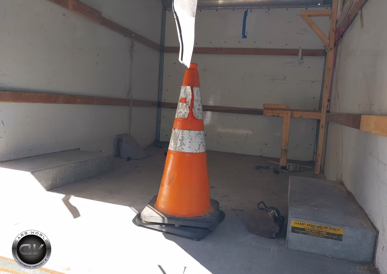 2009 GMC Savana Cutaway Work Van VIN:1GDGG31C991900158 - 6