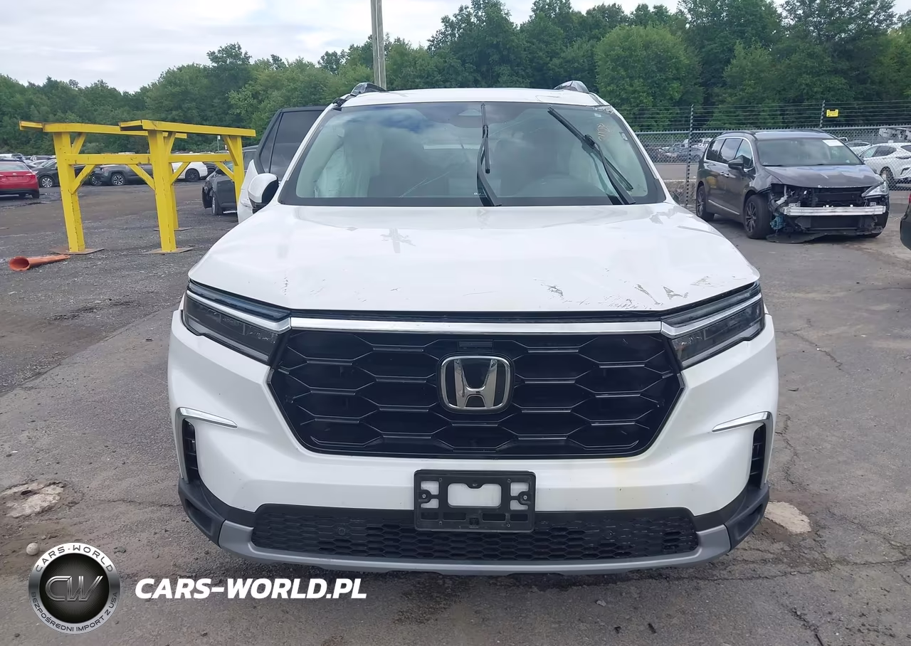 2025 Honda Pilot Touring VIN:5FNYG1H76SB002488 - 11