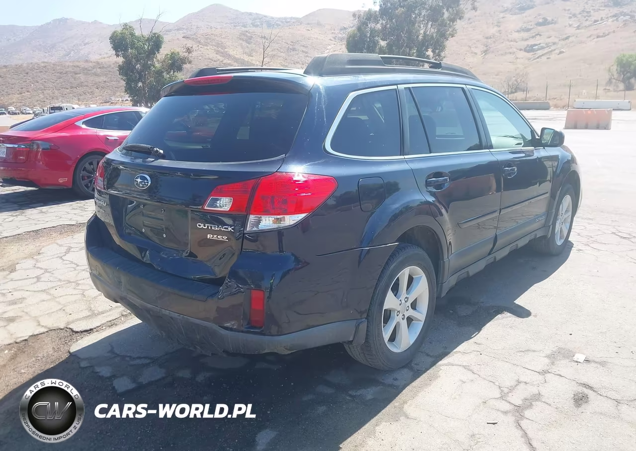 2013 Subaru Outback 2.5I Premium VIN:4S4BRBCC1D3225897 - 4