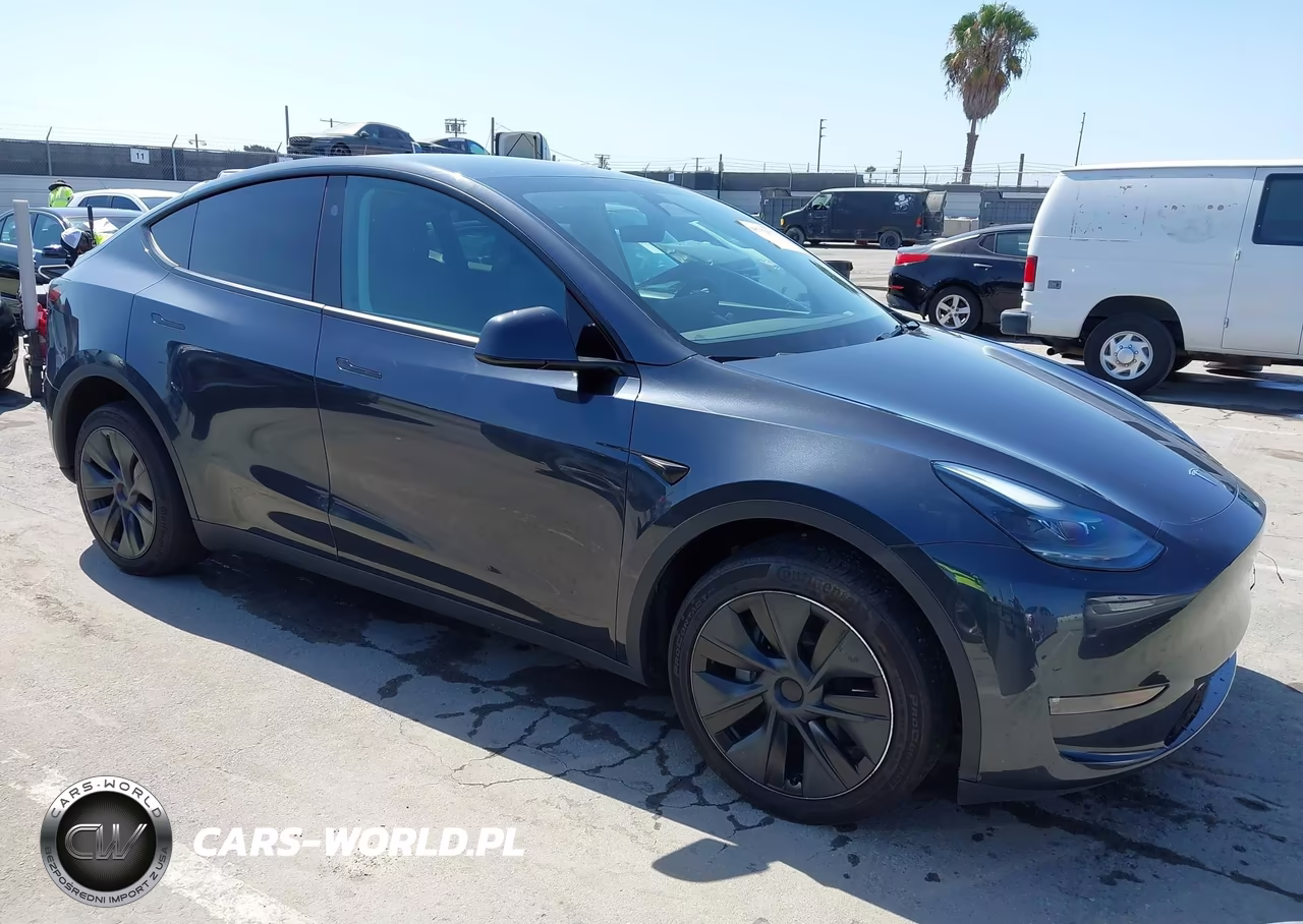 2024 Tesla Model Y Long Range Dual Motor All-Wheel Drive