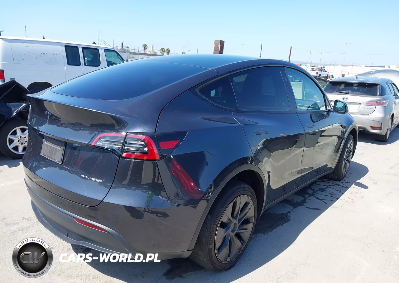 2024 Tesla Model Y Long Range Dual Motor All-Wheel Drive VIN:7SAYGDEE4RF209625 - 4