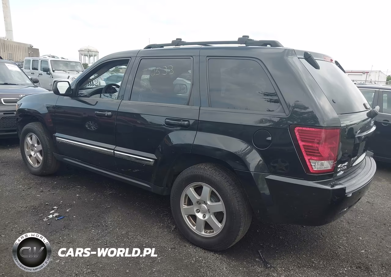 2010 Jeep Grand Cherokee Laredo VIN:1J4PR4GK8AC137801 - 3