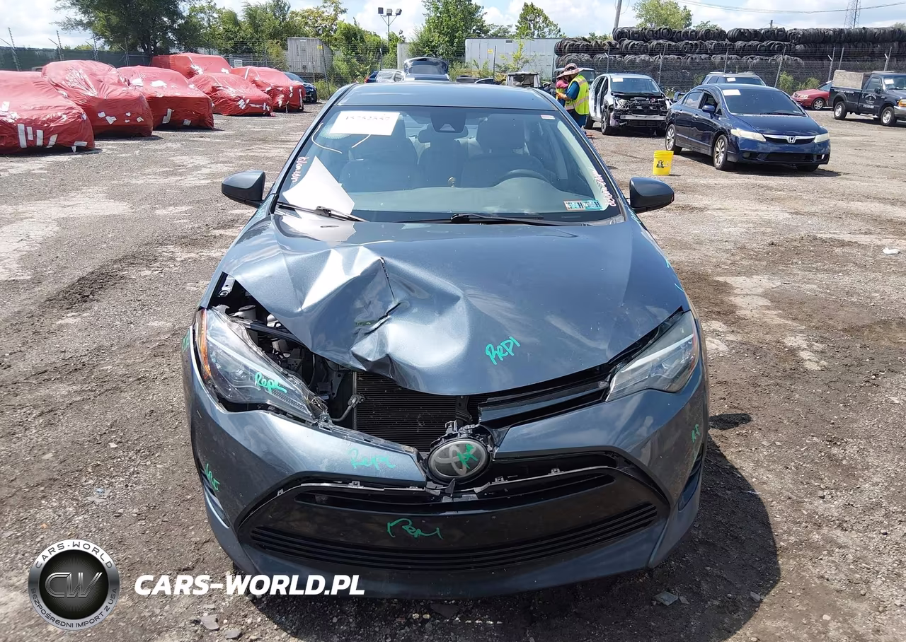 2017 Toyota Corolla Le VIN:2T1BURHE2HC769358 - 12