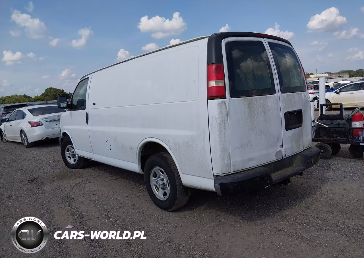 2008 Chevrolet Express Work Van VIN:1GCFG15X281219811 - 3