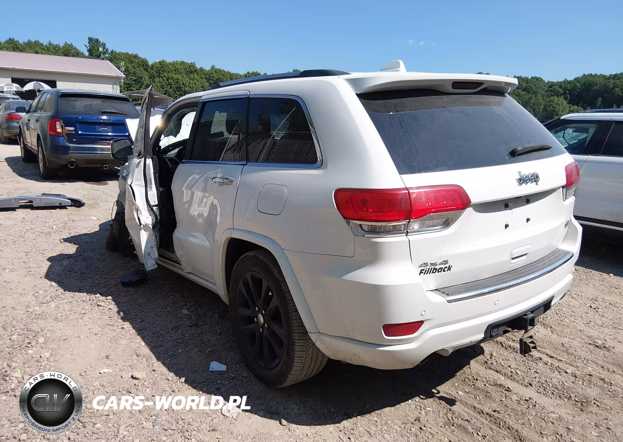 2018 Jeep Grand Cherokee Overland 4X4 VIN:1C4RJFCG3JC341876 - 3