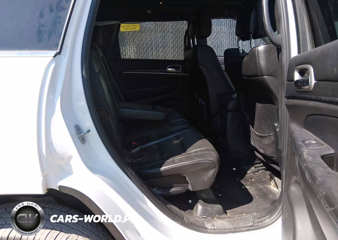 2018 Jeep Grand Cherokee Overland 4X4 VIN:1C4RJFCG3JC341876 - 8