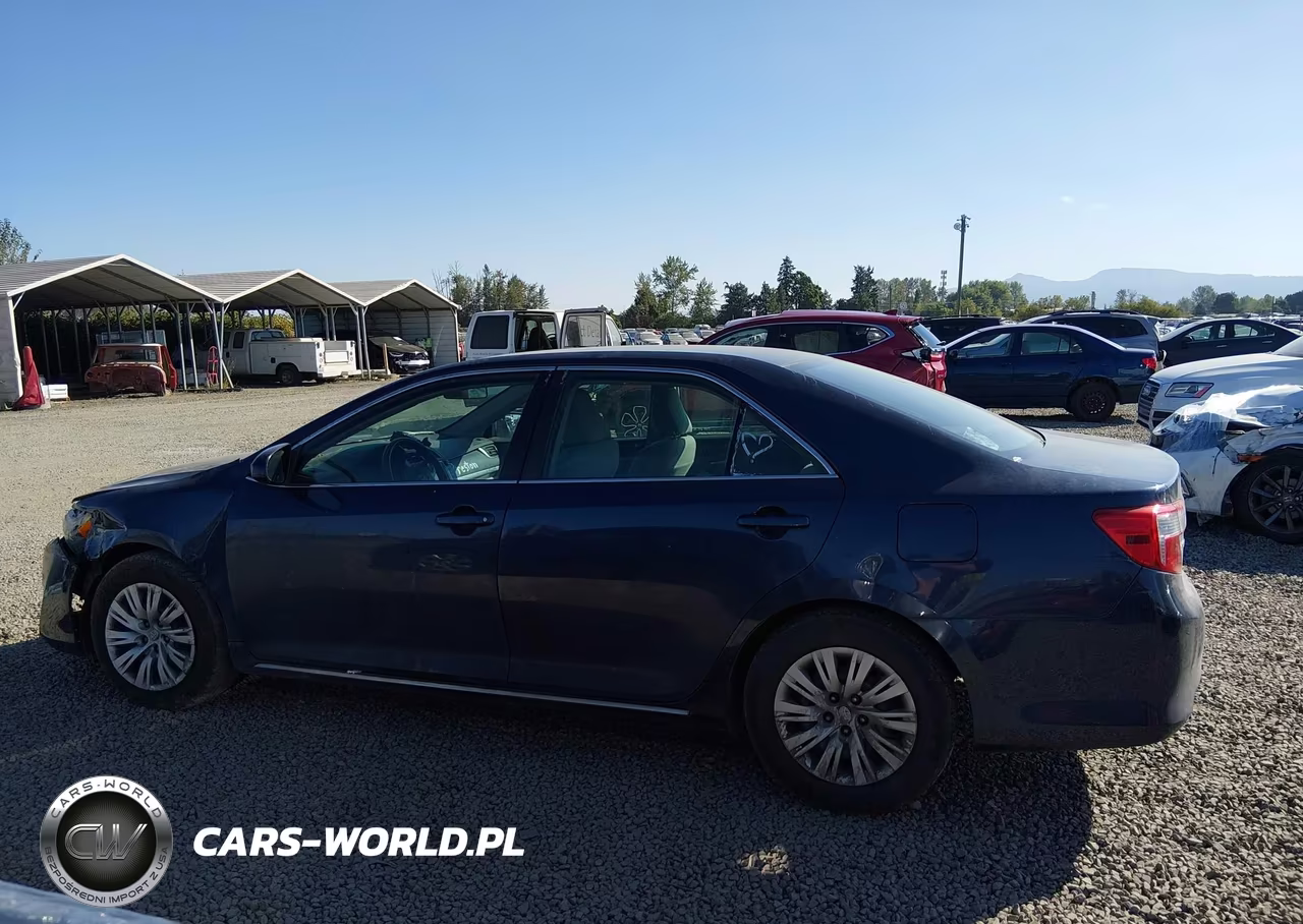2014 Toyota Camry Le VIN:4T4BF1FK9ER376638 - 14