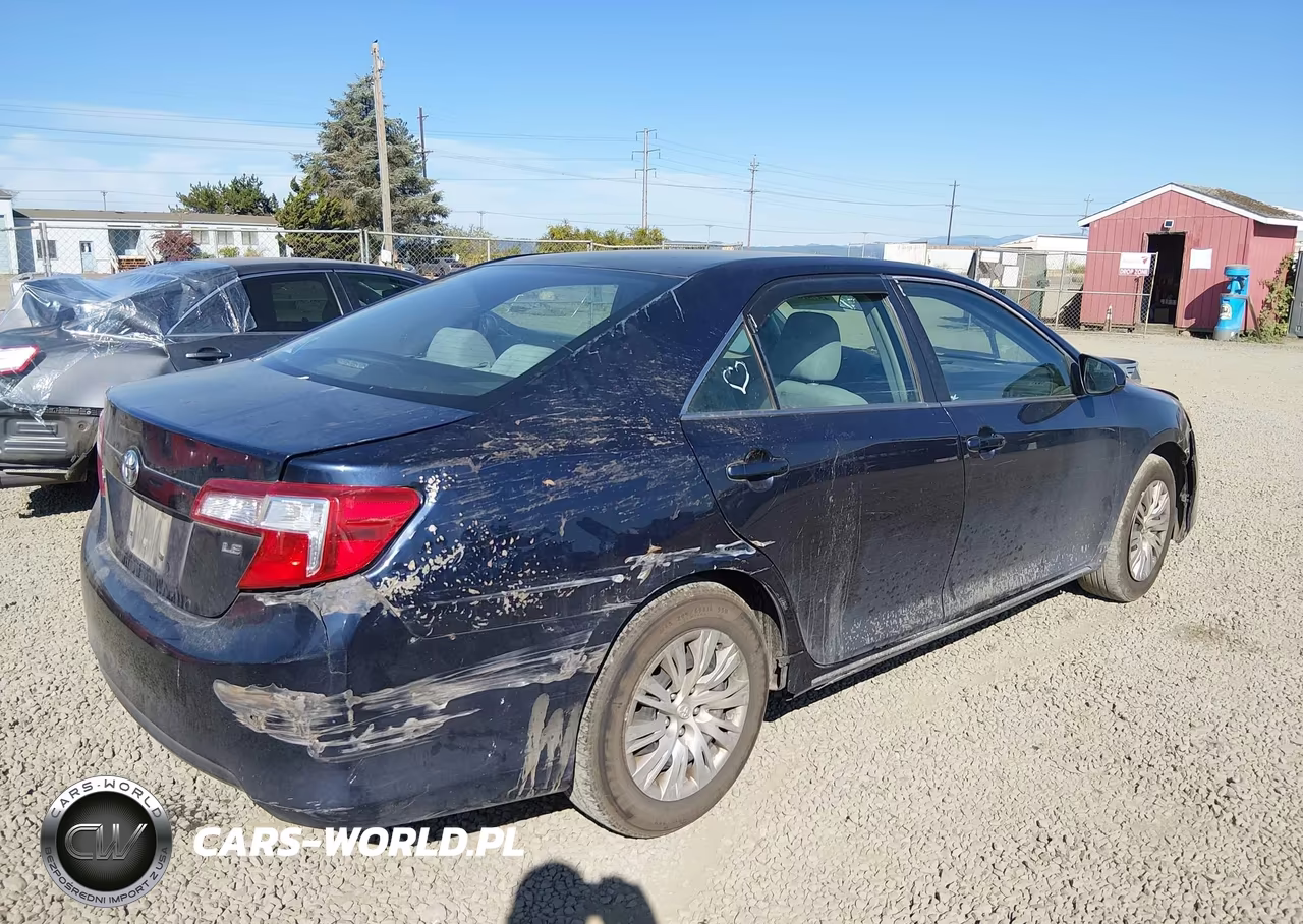 2014 Toyota Camry Le VIN:4T4BF1FK9ER376638 - 4