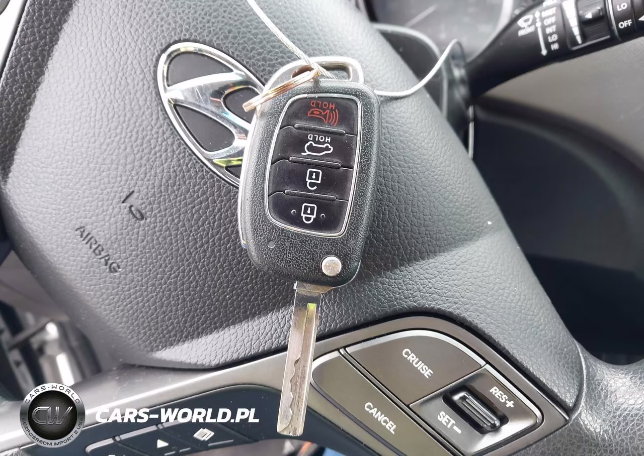 2018 Hyundai Santa Fe Sport 2.4L VIN:5XYZTDLB2JG560441 - 11