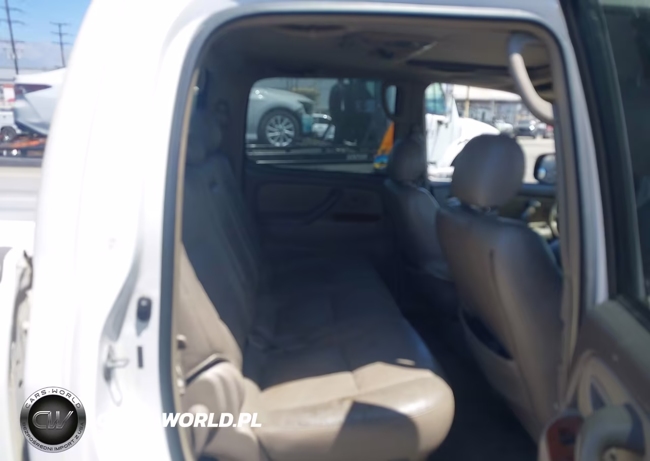 2005 Toyota Tundra Limited V8 VIN:5TBET38135S484691 - 8
