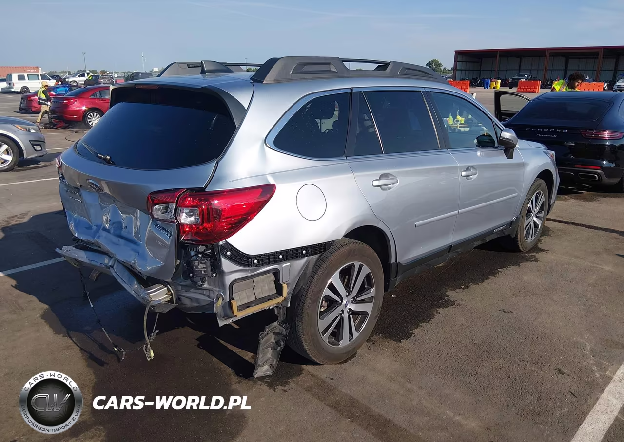 2018 Subaru Outback 2.5I Limited VIN:4S4BSANC3J3357910 - 4