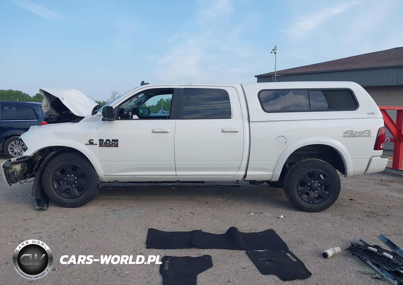 2017 Ram 2500 Laramie 4X4 6'4 Box VIN:3C6UR5FL4HG778659 - 14