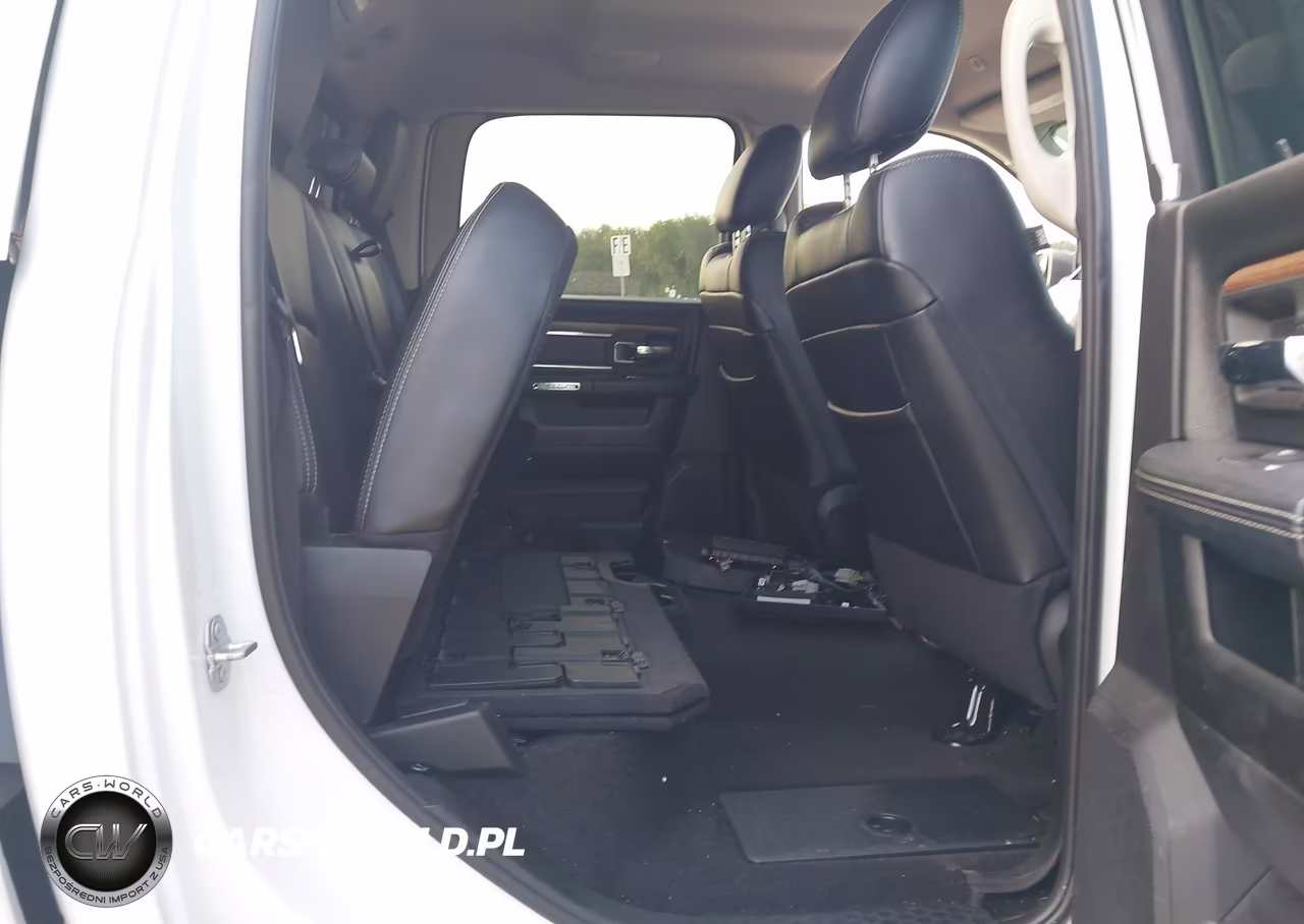 2017 Ram 2500 Laramie 4X4 6'4 Box VIN:3C6UR5FL4HG778659 - 8