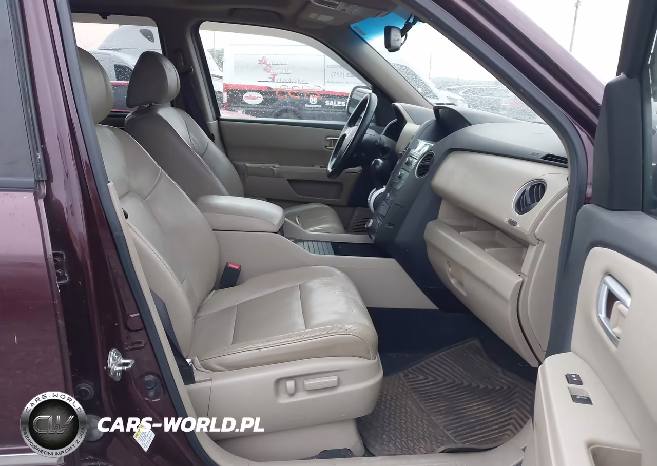2010 Honda Pilot Touring VIN:5FNYF4H92AB018398 - 5