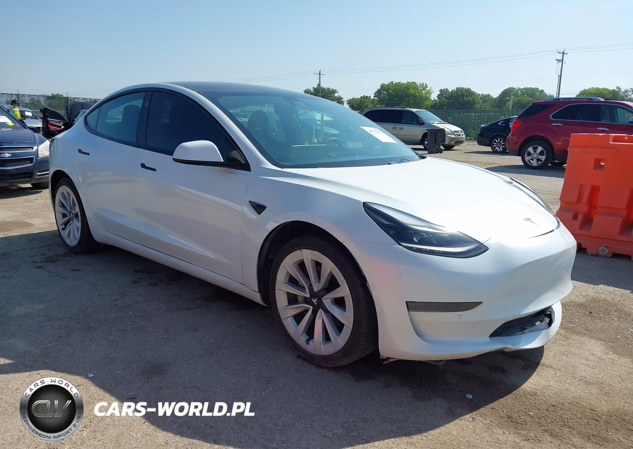 2021 Tesla Model 3 – zdjęcie 1 z 17