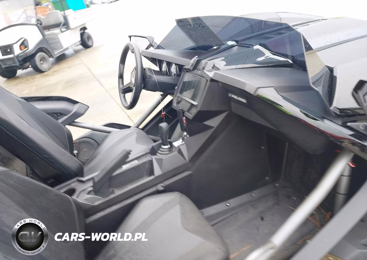 2018 Polaris Slingshot VIN:57XAASFA2J8126710 - 5