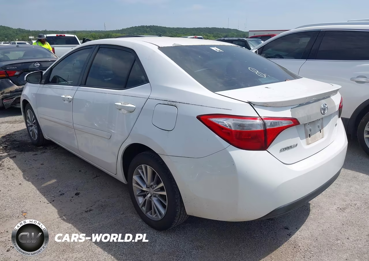 2014 Toyota Corolla Le Plus VIN:5YFBURHE3EP052284 - 3