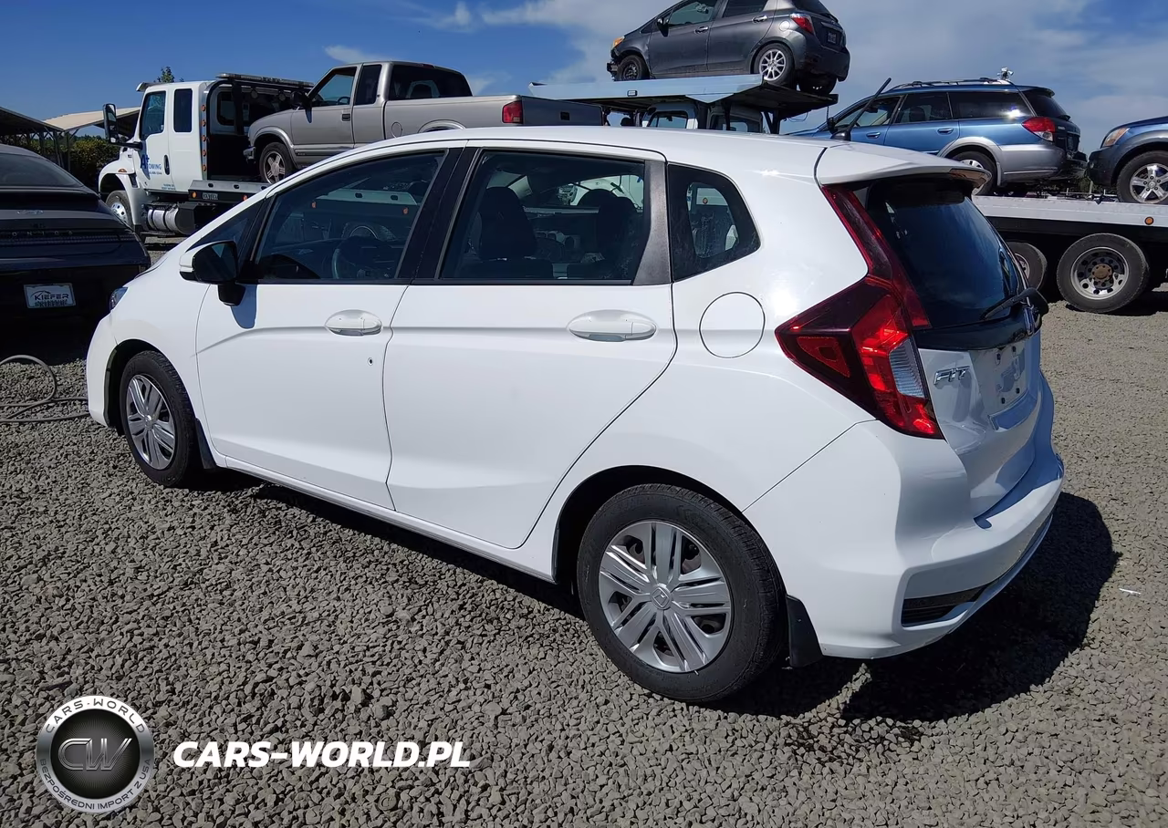2018 Honda Fit Lx VIN:3HGGK5H47JM727584 - 3