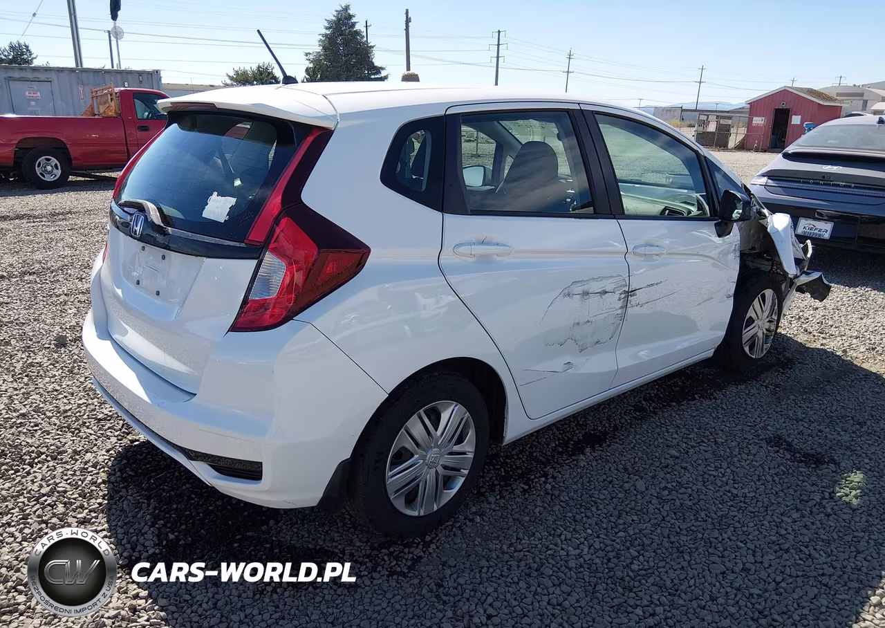 2018 Honda Fit Lx VIN:3HGGK5H47JM727584 - 4