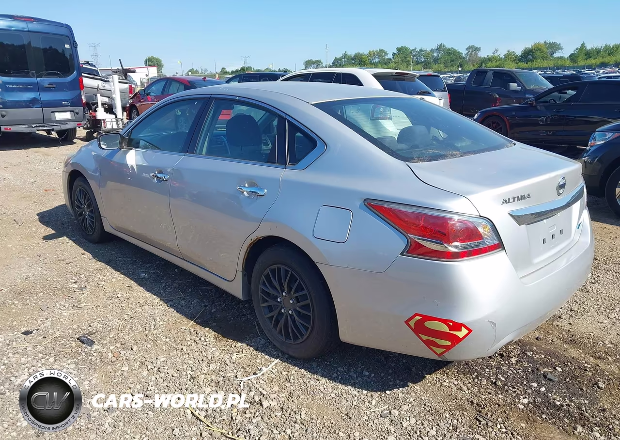 2014 Nissan Altima 2.5 S VIN:1N4AL3APXEN255330 - 3